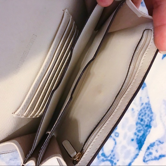 🚫SOLD🚫 🛩 Michael Kors Jet Set Travel Clutch Wallet - Picture 5 of 8